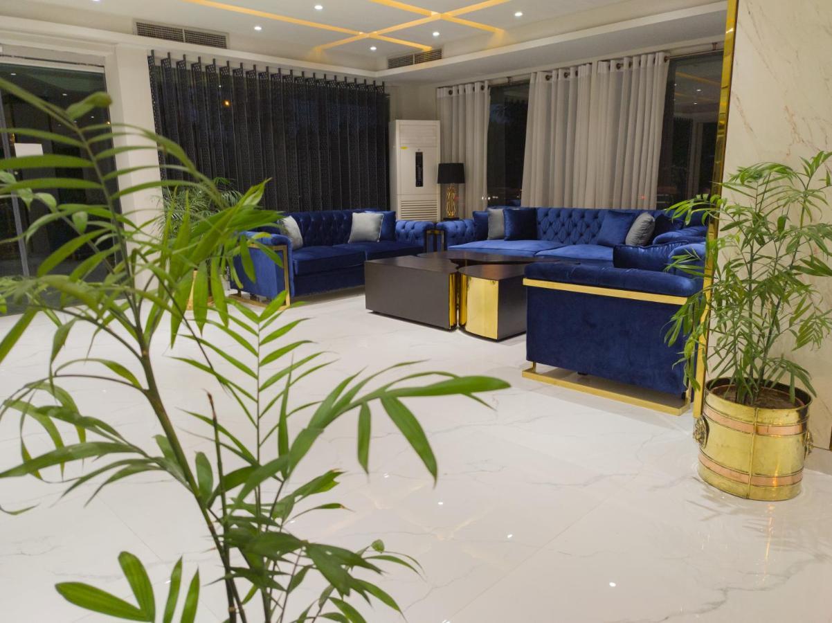 Envoy Continental Hotel Islamabad Exterior foto