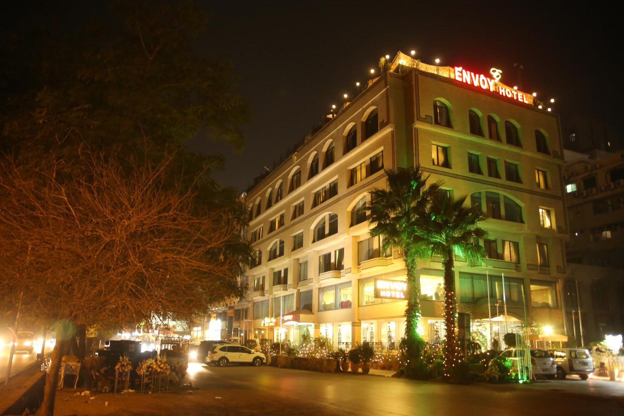 Envoy Continental Hotel Islamabad Exterior foto